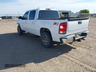 2007 GMC Sierra 1500 with VIN 3GTEK13Y17G517689, listed as a IAAI auction lot 41996422 with 209,240 mi miles and . Bid and sale history available at DreamBid. Image 3.