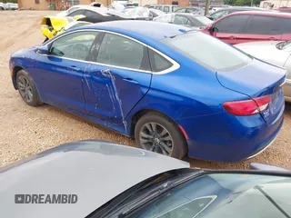 2015 Chrysler 200 Limited z VIN 1C3CCCAB0FN559120, wystawiony jako IAAI lot #42081581 z przebiegiem 166 690 mil mil oraz . Historia ofert i sprzedaży dostępna na DreamBid. Obrazek 3.