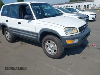 1999 Toyota RAV4 z VIN JT3HP10V7X7124806, wystawiony jako IAAI lot #42863406 z przebiegiem 237 754 mil mil oraz . Historia ofert i sprzedaży dostępna na DreamBid. Obrazek 1.