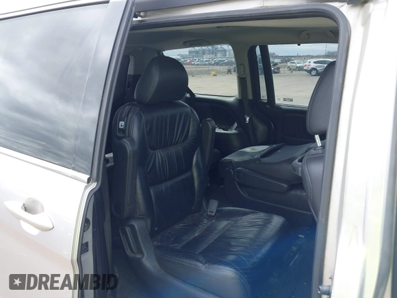 2008 Honda Odyssey Touring with VIN 5FNRL38928B109012, listed as a IAAI auction lot 41922712 with 241,589 mi miles. Bid and sale history available at carsss.com. Image 8.