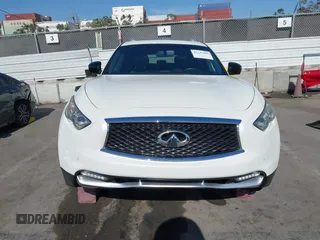 2017 Infiniti QX70 z VIN JN8CS1MU1HM141873, wystawiony jako IAAI lot #42345889 z przebiegiem 65 090 mil mil oraz . Historia ofert i sprzedaży dostępna na DreamBid. Obrazek 12.