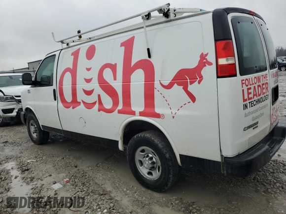 2015 Chevrolet Express Cargo z VIN 1GCWGFCF7F1180265, wystawiony jako Copart lot #44005045 z przebiegiem 332 854 mil mil oraz Czysty tytuł • Clean title. Historia ofert i sprzedaży dostępna na DreamBid. Obrazek 2.