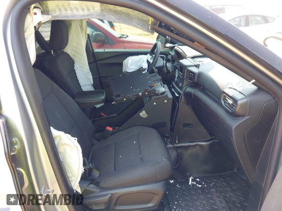 2020 Ford Police Interceptor z VIN 1FM5K8AC7LGB86327, wystawiony jako IAAI lot #42385569 z przebiegiem 87 835 mil mil oraz . Historia ofert i sprzedaży dostępna na DreamBid. Obrazek 5.
