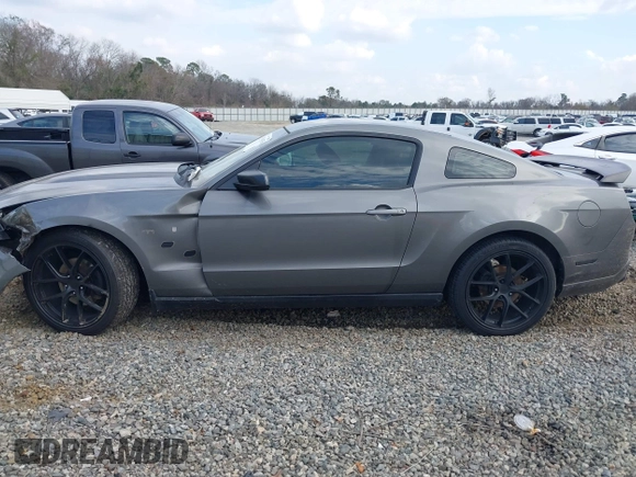 2011 Ford Mustang V6 with VIN 1ZVBP8AMXB5166307, listed as a IAAI auction lot 41544756 with 141,279 mi miles and . Bid and sale history available at carsss.com. Image 14.