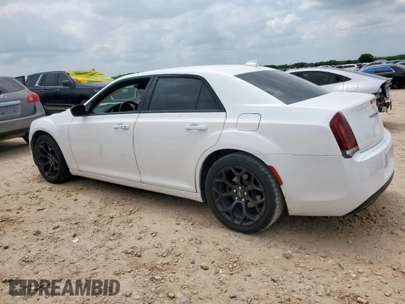 2019 Chrysler 300 Touring z VIN 2C3CCAAG7KH690628, wystawiony jako Copart lot #59369515 z przebiegiem 91 820 mil mil oraz Szkoda całkowita • Salvage title. Historia ofert i sprzedaży dostępna na DreamBid. Obrazek 2.