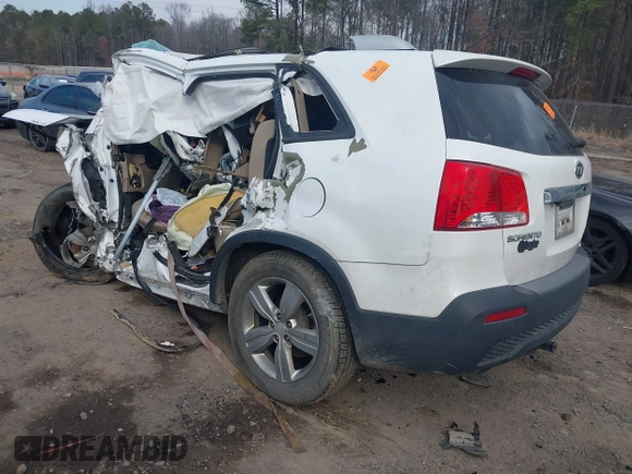 2013 Kia Sorento EX with VIN 5XYKU3A24DG360631, listed as a IAAI auction lot 41410522 with Not Provided miles and . Bid and sale history available at carsss.com. Image 3.