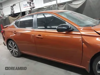 2022 Nissan Altima SR z VIN 1N4BL4CV2NN336165, wystawiony jako IAAI lot #42093865 z przebiegiem 72 340 mil mil oraz . Historia ofert i sprzedaży dostępna na DreamBid. Obrazek 13.