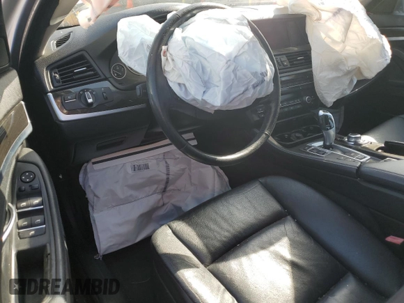 2012 BMW 5 Series 528i xDrive z VIN WBAXH5C52CDW10360, wystawiony jako Copart lot #54454025 z przebiegiem Nie podano mil oraz Szkoda całkowita • Salvage title. Historia ofert i sprzedaży dostępna na DreamBid. Obrazek 8.