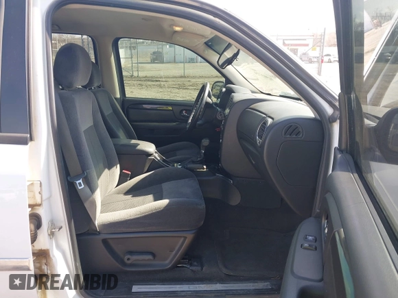 2007 GMC Envoy SLE with VIN 1GKDT13S172265346, listed as a IAAI auction lot 41903724 with 38,421 mi miles. Bid and sale history available at carsss.com. Image 5.