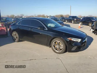2020 Mercedes-Benz A 220 z VIN W1K3G4EB6LJ228454, wystawiony jako Copart lot #83713224 z przebiegiem 49 115 mil mil oraz Szkody całkowita. Historia ofert i sprzedaży dostępna na DreamBid. Obrazek 4.