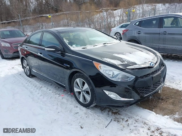 2012 Hyundai Sonata Hybrid with VIN KMHEC4A45CA043197, listed as a IAAI auction lot 41611904 with 178,902 mi miles. Bid and sale history available at carsss.com. Image 1.