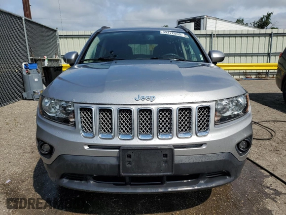 2017 Jeep Compass High Altitude with VIN 1C4NJDEB7HD109354, listed as a Copart auction lot 65372555 with 97,982 mi miles and Clean title. Bid and sale history available at DreamBid. Image 5.