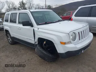 2016 Jeep Patriot High Altitude Edition with VIN 1C4NJRFB3GD753248, listed as a IAAI auction lot 42005423 with 165,229 mi miles. Bid and sale history available at carsss.com. Image 6.