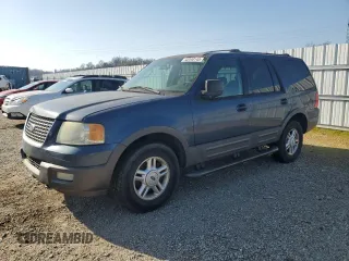 2004 Ford Expedition XLT with VIN 1FMPU16W34LB56716, listed as a Copart auction lot 42240145 with 252,264 mi miles and Clean Title. Bid and sale history available at carsss.com. Image 1.