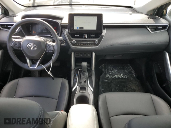 2023 Toyota Corolla Cross XLE z VIN 7MUDAABG2PV047865, wystawiony jako Copart lot #52755985 z przebiegiem 23 787 mil mil oraz Szkoda całkowita • Salvage title. Historia ofert i sprzedaży dostępna na DreamBid. Obrazek 8.