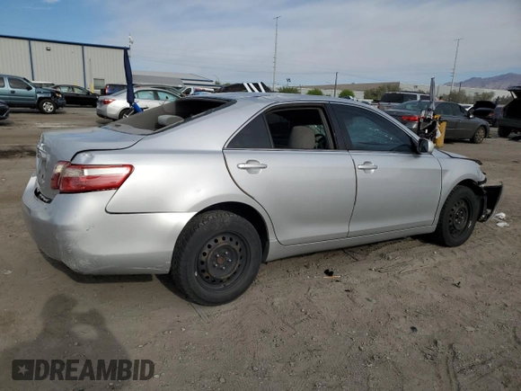 2008 Toyota Camry LE z VIN 4T1BE46K48U790865, wystawiony jako Copart lot #53522695 z przebiegiem 106 293 mil mil oraz Szkoda całkowita • Salvage title. Historia ofert i sprzedaży dostępna na DreamBid. Obrazek 3.