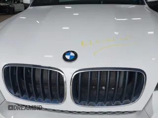 2011 BMW X6 35i z VIN 5UXFG2C56BLX06074, wystawiony jako IAAI lot #42378784 z przebiegiem 176 184 mil mil oraz . Historia ofert i sprzedaży dostępna na DreamBid. Obrazek 6.