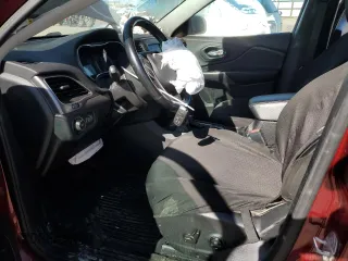 2019 Jeep Cherokee Latitude Plus with VIN 1C4PJMLB6KD477950, listed as a Copart auction lot 52033785 with 78,214 mi miles and Salvage Title. Bid and sale history available at carsss.com. Image 7.