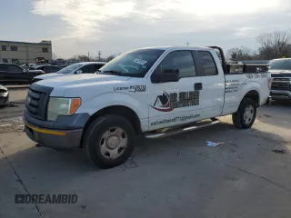2009 Ford F-150 STX with VIN 1FTRX14W49KB53098, listed as a Copart auction lot 45272615 with 300,694 mi miles and Clean Title. Bid and sale history available at carsss.com. Image 1.