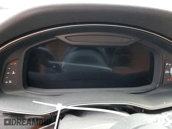2022 Audi RS Q8 z VIN WU1ARBF15ND007471, wystawiony jako Copart lot #85458484 z przebiegiem Nie podano mil oraz Szkoda całkowita • Salvage title. Historia ofert i sprzedaży dostępna na DreamBid. Obrazek 9.