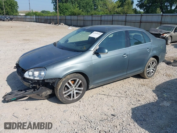 2006 Volkswagen Jetta 2.5L z VIN 3VWSF71K06M798437, wystawiony jako IAAI lot #42559453 z przebiegiem 169 485 mil mil oraz . Historia ofert i sprzedaży dostępna na DreamBid. Obrazek 18.