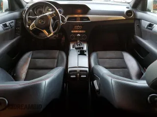 2013 Mercedes-Benz C 350 Sport with VIN WDDGF5HB4DG155153, listed as a Copart auction lot 87117974 with 9,198 mi miles and Clean Title. Bid and sale history available at DreamBid. Image 8.