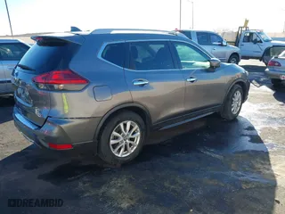 2017 Nissan Rogue SL with VIN 5N1AT2MT7HC767765, listed as a IAAI auction lot 41141255 with 143,584 mi miles. Bid and sale history available at carsss.com. Image 4.