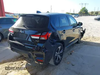 2020 Mitsubishi Outlander Sport SE 2.0 with VIN JA4AP4AU0LU004937, listed as a IAAI auction lot 41953030 with 107,631 mi miles. Bid and sale history available at carsss.com. Image 4.