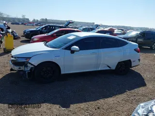 2018 Honda Clarity Plug-In Hybrid Touring with VIN JHMZC5F31JC021404, listed as a IAAI auction lot 41861106 with 189,254 mi miles. Bid and sale history available at carsss.com. Image 15.