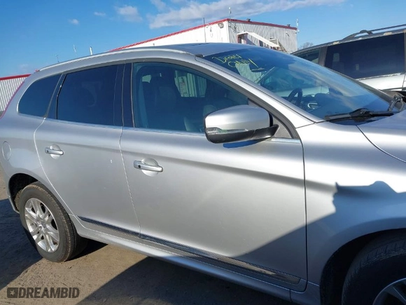 2015 Volvo XC60 T5 with VIN YV4612RK9F2633050, listed as a IAAI auction lot 41894031 with 178,833 mi miles. Bid and sale history available at carsss.com. Image 13.