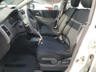 2006 Suzuki Aerio Premium z VIN JS2RC62H065351383, wystawiony jako Copart lot #82933084 z przebiegiem 80 771 mil mil oraz Tytuł czysty. Historia ofert i sprzedaży dostępna na DreamBid. Obrazek 7.