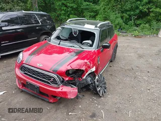 2020 MINI Countryman Cooper S with VIN WMZYX1C09L3L58197, listed as a IAAI auction lot 42303609 with 6 mi miles and . Bid and sale history available at DreamBid. Image 17.
