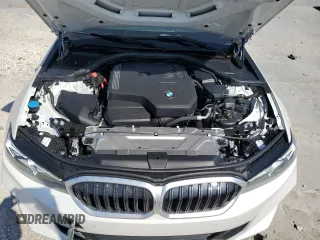 2024 BMW 3 Series 330i z VIN 3MW69FF06R8E24468, wystawiony jako Copart lot #48425065 z przebiegiem 11 875 mil mil oraz Szkoda całkowita • Salvage title. Historia ofert i sprzedaży dostępna na DreamBid. Obrazek 11.