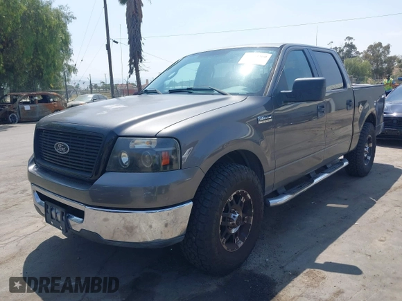 2006 Ford F-150 XLT z VIN 1FTPW125X6KA93635, wystawiony jako IAAI lot #42094360 z przebiegiem 165 844 mil mil oraz . Historia ofert i sprzedaży dostępna na DreamBid. Obrazek 2.
