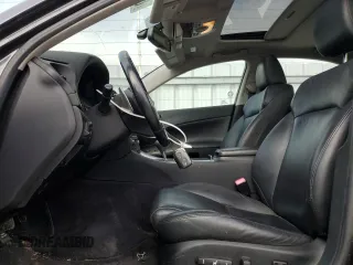2008 Lexus IS 250 with VIN JTHCK262582026538, listed as a Copart auction lot 60037955 with 270,942 mi miles and Clean title. Bid and sale history available at DreamBid. Image 7.