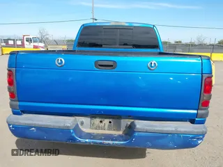 1999 Dodge 1500 z VIN 3B7HC13Z2XG197088, wystawiony jako IAAI lot #41686269 z przebiegiem 210 662 mil mil oraz . Historia ofert i sprzedaży dostępna na DreamBid. Obrazek 16.