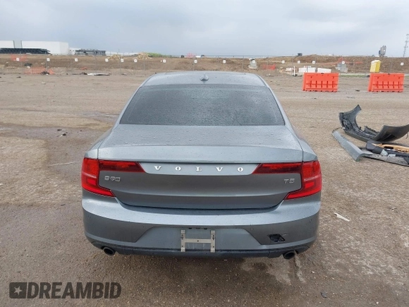 2018 Volvo S90 Momentum z VIN LVY982AK1JP025728, wystawiony jako IAAI lot #41930159 z przebiegiem 80 056 mil mil oraz . Historia ofert i sprzedaży dostępna na DreamBid. Obrazek 17.