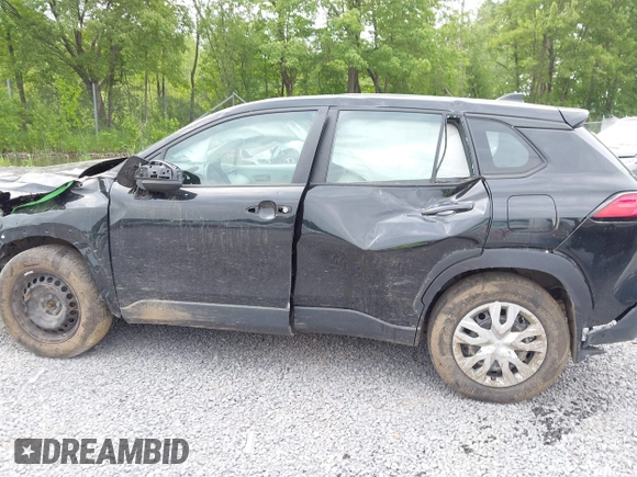 2022 Toyota Corolla Cross L with VIN 7MUAAABG6NV032964, listed as a IAAI auction lot 42458401 with 33,777 mi miles and . Bid and sale history available at DreamBid. Image 14.