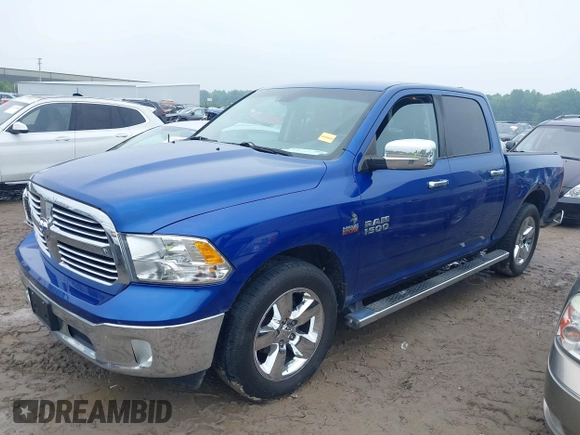 2015 Ram 1500 Big Horn z VIN 1C6RR7LT5FS758805, wystawiony jako IAAI lot #42445577 z przebiegiem 221 208 mil mil oraz . Historia ofert i sprzedaży dostępna na DreamBid. Obrazek 2.