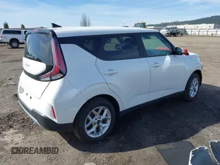 2023 Kia Soul LX with VIN KNDJ23AU7P7861503, listed as a IAAI auction lot 41707980 with 43,028 mi miles. Bid and sale history available at carsss.com. Image 4.