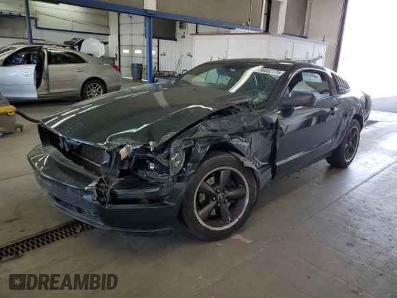 2008 Ford Mustang GT Deluxe с VIN 1ZVHT82H885185020, выставлен на аукционе Copart как лот 56802775 с пробегом 172 574 миль миль и Списание • Salvage title. История ставок и продаж доступна на DreamBid. Изображение 1.