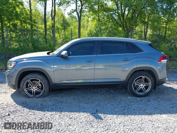 2020 Volkswagen Atlas S with VIN 1V2GC2CA6LC202509, listed as a IAAI auction lot 42388541 with 57,388 mi miles and . Bid and sale history available at DreamBid. Image 14.