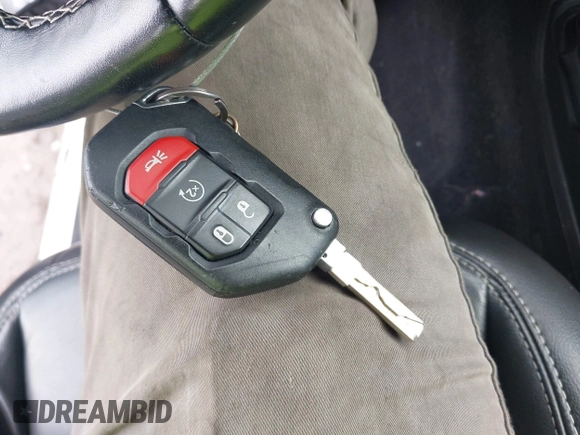 2020 Jeep Wrangler Unlimited Sahara с VIN 1C4HJXEN3LW243588, выставлен на аукционе IAAI как лот 42289351 с пробегом 67 825 миль миль и . История ставок и продаж доступна на DreamBid. Изображение 11.