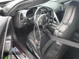 2017 Chevrolet Corvette 2LT z VIN 1G1YD2D78H5112367, wystawiony jako Copart lot #73971084 z przebiegiem Nie podano mil oraz Szkoda całkowita • Salvage title. Historia ofert i sprzedaży dostępna na DreamBid. Obrazek 8.