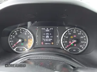 2018 Jeep Renegade Latitude with VIN ZACCJBBB7JPH75637, listed as a IAAI auction lot 42321879 with 106,747 mi miles and . Bid and sale history available at DreamBid. Image 7.