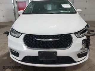 2022 Chrysler Pacifica Touring L with VIN 2C4RC1BG3NR178111, listed as a IAAI auction lot 41572149 with 54,919 mi miles. Bid and sale history available at carsss.com. Image 12.