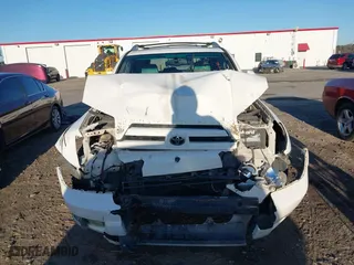 2004 Toyota 4Runner Limited with VIN JTEBT17R840040628, listed as a IAAI auction lot 41764159 with 165,096 mi miles. Bid and sale history available at carsss.com. Image 12.