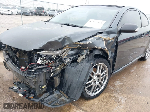2006 Scion tC z VIN JTKDE167160072405, wystawiony jako IAAI lot #41861950 z przebiegiem 292 742 mil mil oraz . Historia ofert i sprzedaży dostępna na DreamBid. Obrazek 18.