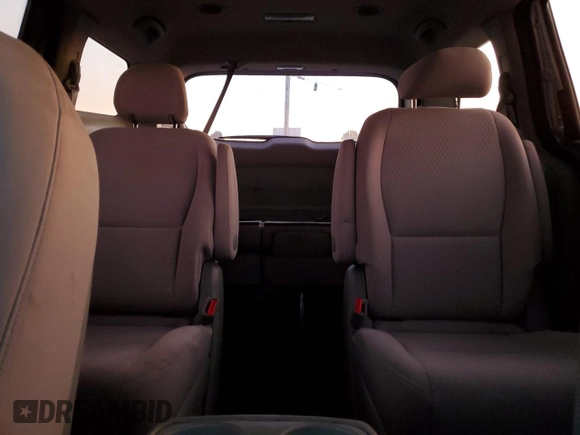 2018 Kia Sedona L with VIN KNDMA5C19J6397660, listed as a Copart auction lot 81271054 with 142,388 mi miles and Salvage Title. Bid and sale history available at carsss.com. Image 10.