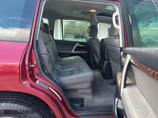2008 Toyota Land Cruiser with VIN JTMHY05J585000698, listed as a IAAI auction lot 41999924 with 329,279 mi miles. Bid and sale history available at carsss.com. Image 8.